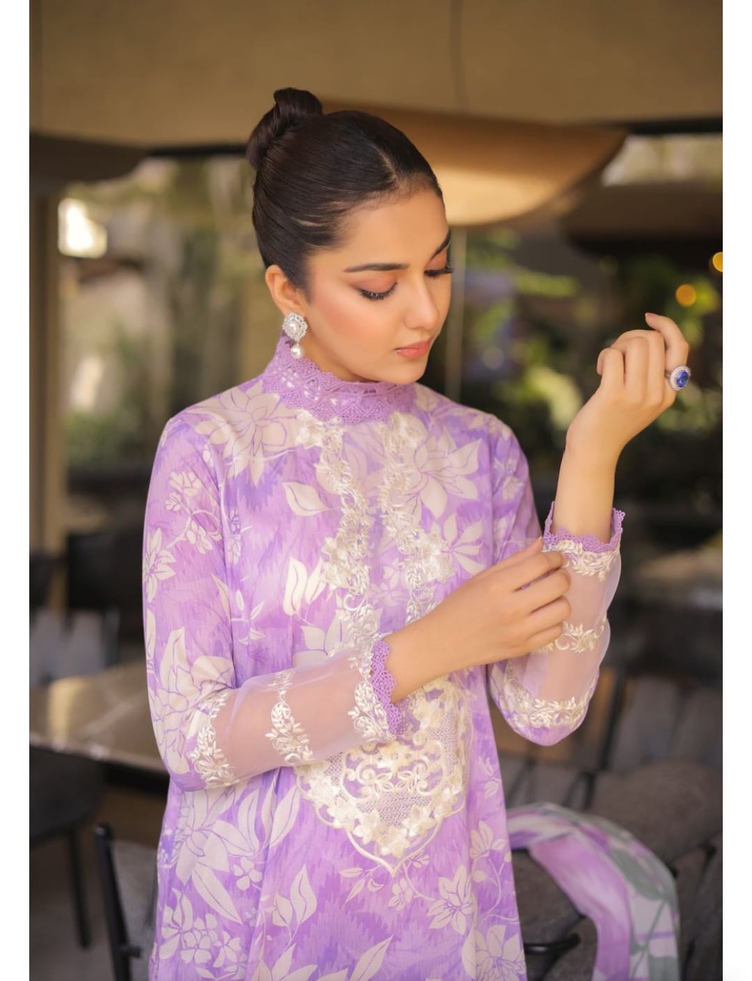 Aneela's 3-PC Premium Embroidered Lawn (Light Purple) D-667