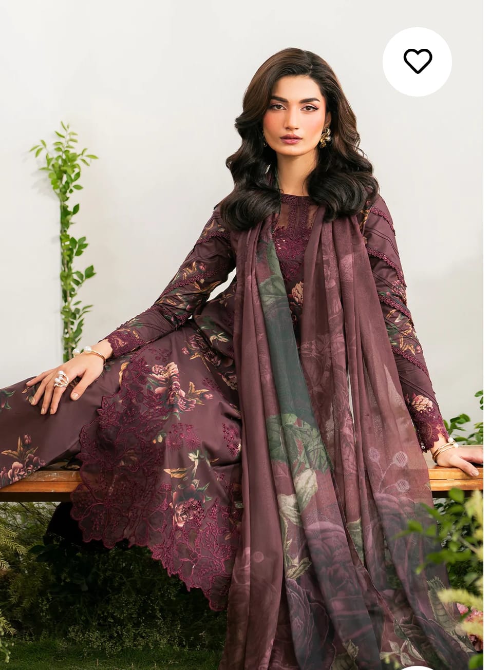 IZNIK 3-PC Digital Embroidery Lawn Collection (D-5566)