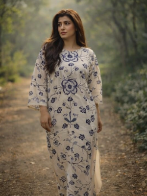 Maira Khan Inspired 2pc Unstitched Lawn Kaftan Suit